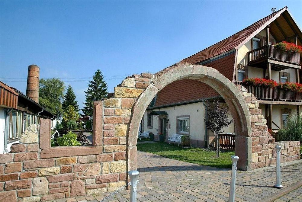 Hotel Gutshof Ziegelhütte Edenkoben Exterior foto